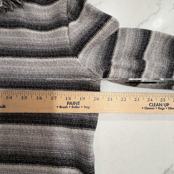 St John Sport Sweater Womens Stripe Fringe Ombre Gray Size Small Old Money Lux - Picture 6 of 8